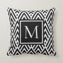 Recherche de motif flèche coussins Monogramme