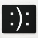 Recherche de émoticône tapis souris Triste