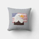 Recherche de rapace coussins Drapeau