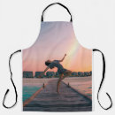 Search for model aprons Women