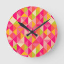 Recherche de motif triangle horloges Abstrait