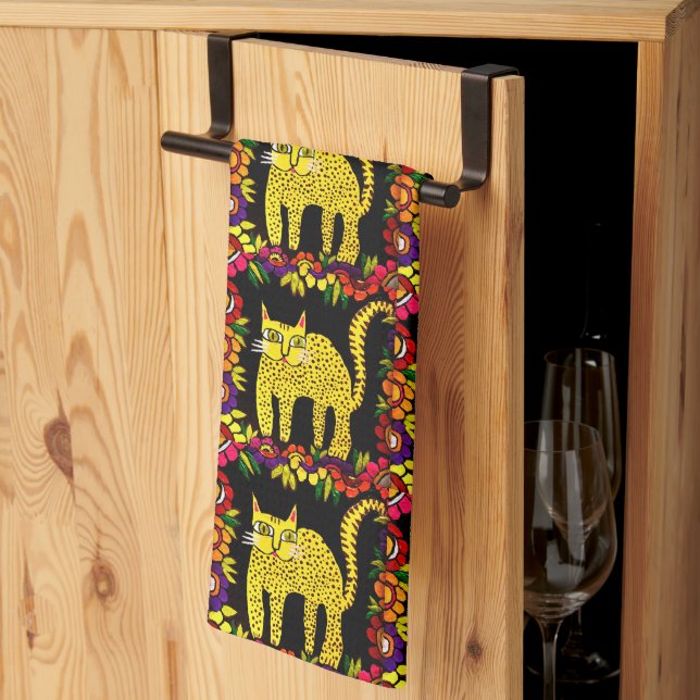 071- Kitchen Towel (Thirds Fold)