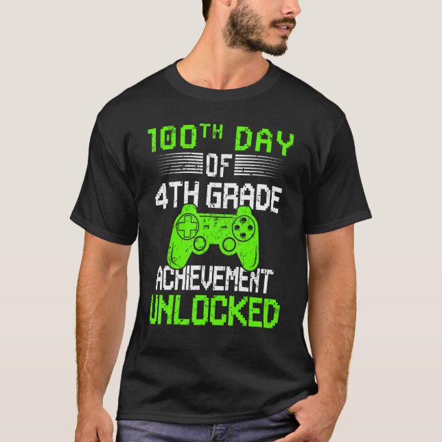 100 days of 4th grade gamer 100th day of school 4t T-Shirt (Front)