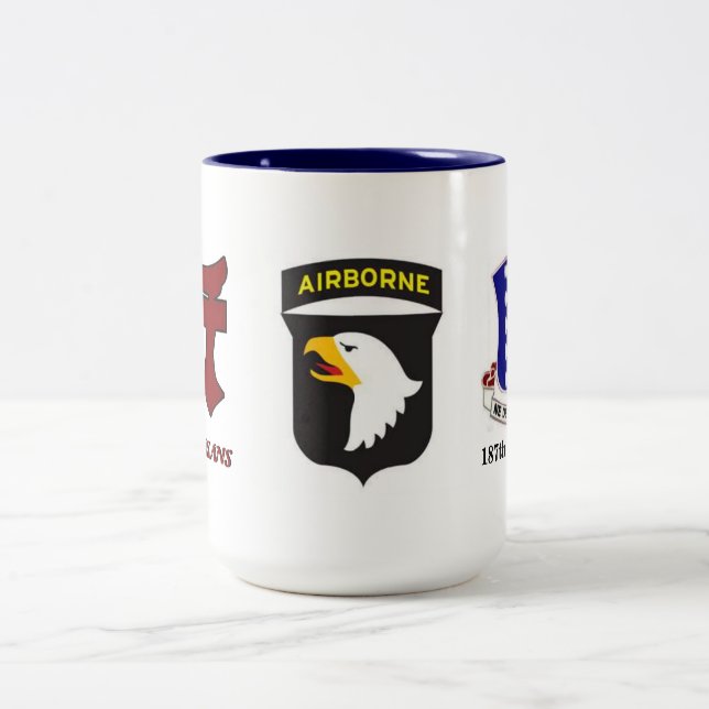 187TH Tasse aéroportée de l'INFANTERIE RAKKASANS (Centre)