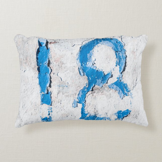 18 text on wall accent pillow (Front)