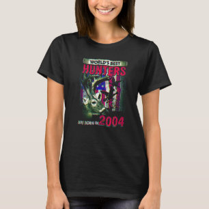 18 Years Old Deer Hunter Born In 2004 18th Birthda T-Shirt