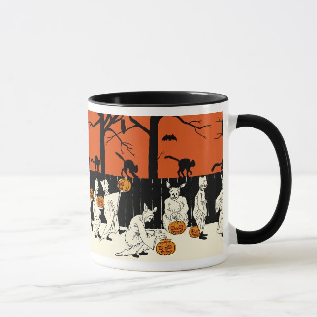 1920 spectres sur la tasse de défilé (Droite)