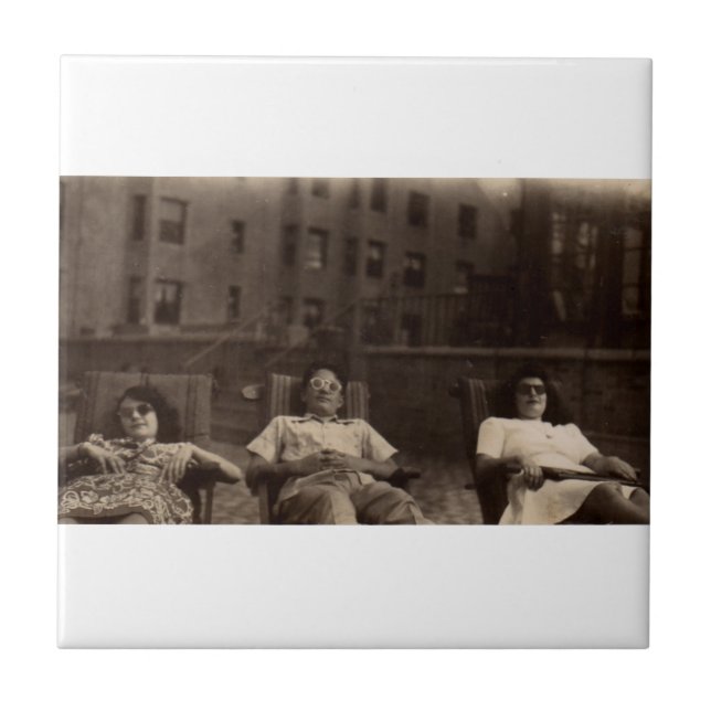 1940s three people relaxing on the roof tile (Front)