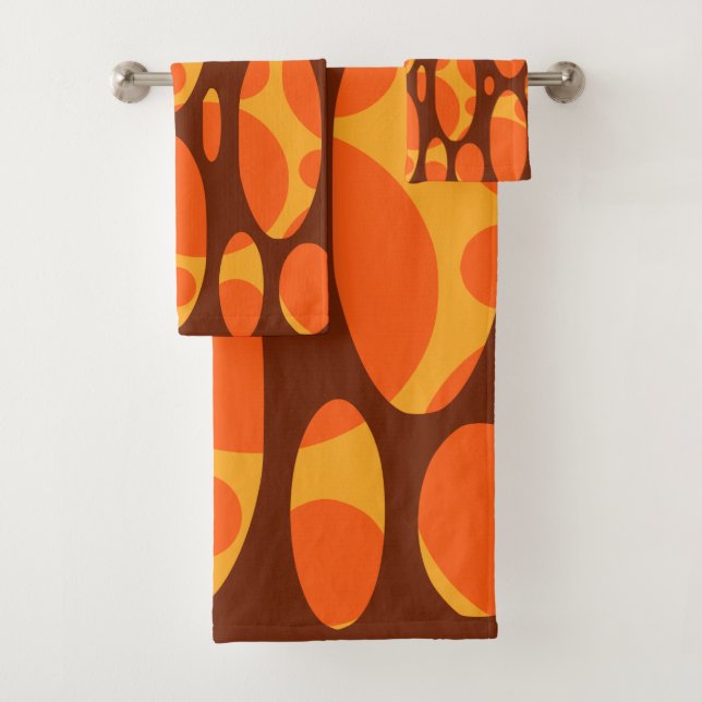1970s Layered Ovals  Bath Towel Set (Insitu)