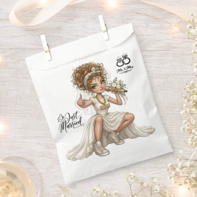 #19 Cute fun bride Favour Bag (Clipped)