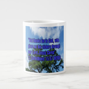 1 Corinthiens 15:57 WEBU Mug