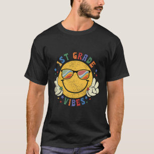 1st Grade Vibes Happy Face Smile Gift Back To Scho T-Shirt