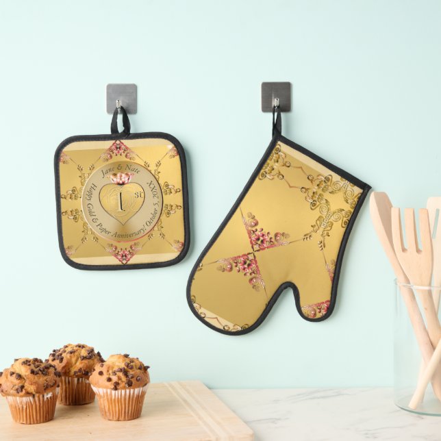 1st Wedding Anniversary Golden Heart Emblem Oven Mitt & Pot Holder Set (Insitu(Hanging))