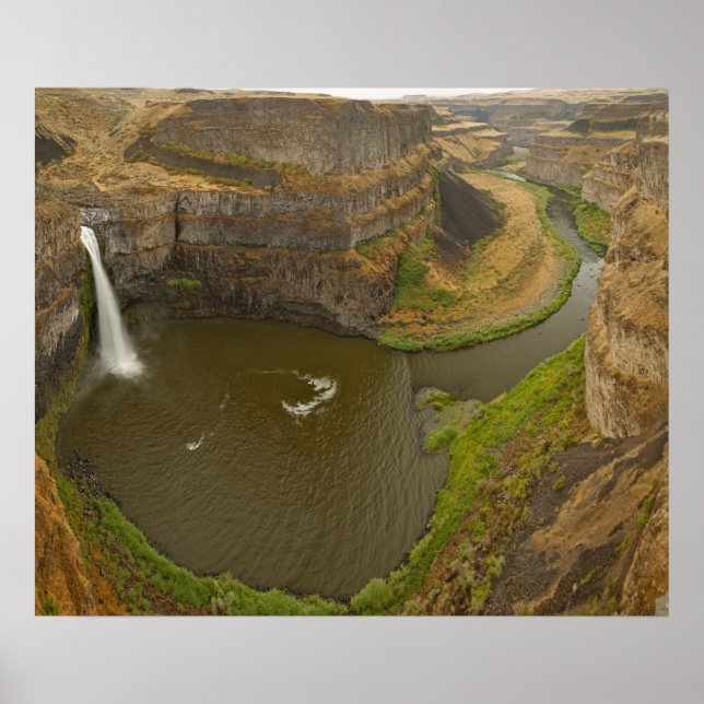 200 foot high Palouse Falls State Park in Poster (Front)