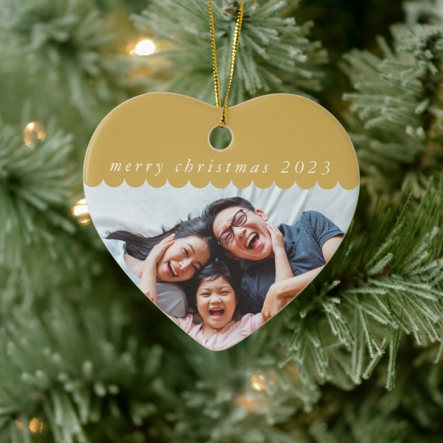 2023 FAMILY PHOTO simple cute scallop edge gold Ceramic Ornament (Tree)