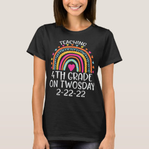2222022 Teaching 4th Grade On Twosday Teacher Vale T-Shirt