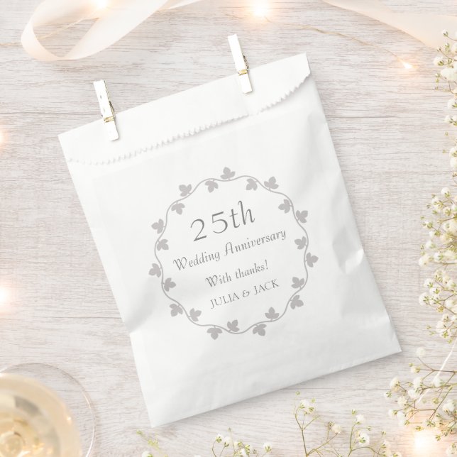 25th Silver Wedding Anniversary Ivy Wreath Favour Bag (Clipped)