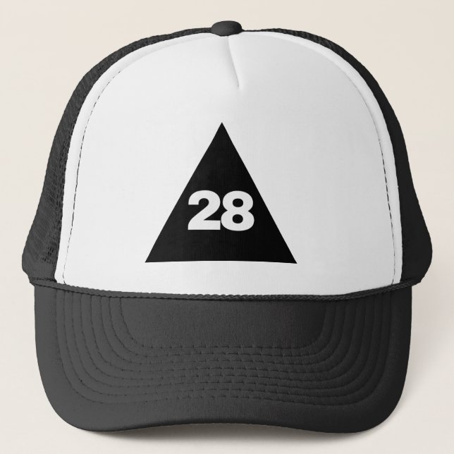 28 par Manifestation Wear™ Trucker Hat Casquette (Devant)