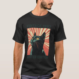 28 Years Old Gift Vintage 1997 Cat Lover 28th Birt T-Shirt