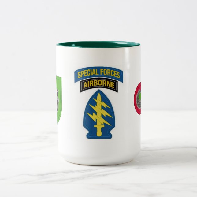 2 Couleurs 10ème TASSE de GROUPE de FORCES SPÉCIALES (Centre)
