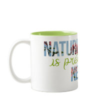 La "nature est" tasse intérieure verte assez