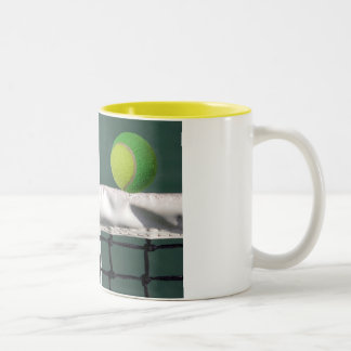 2 Couleurs La tasse - balle de tennis sous a laissé