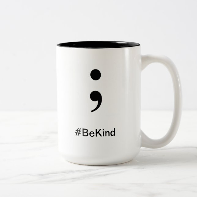 2 Couleurs Le #BeKind de tasse de café soit aimable (Droit)