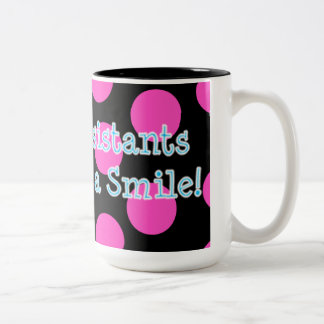 2 Couleurs les assistants dentaires le font avec une tasse de