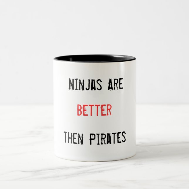 2 Couleurs Ninjas sont meilleur pirate alors la tasse (Centre)