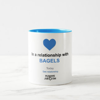 2 Couleurs Tasse : Dans un rapport avec des bagels