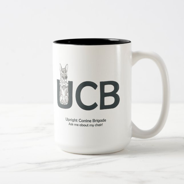 2 Couleurs Tasse de berger allemand de races d'UCB (Droit)