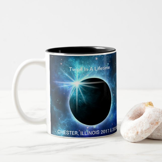 2 Couleurs Tasse d'éclipse totale de Chester l'Illinois 2017 (Avec donut)