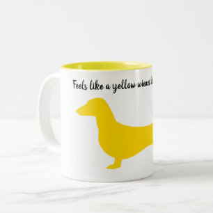 2 Couleurs Tasse jaune de teckel de silhouette