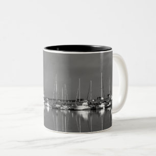 2 Couleurs tasse photo noir et blanc, bateaux