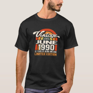 32 Years Of Being Awesome Born June 1990 Retro 32N T-Shirt