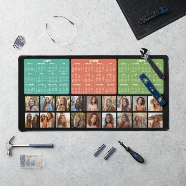 3 Year Calendar with 18 Photos - black Desk Mat (Workstation)