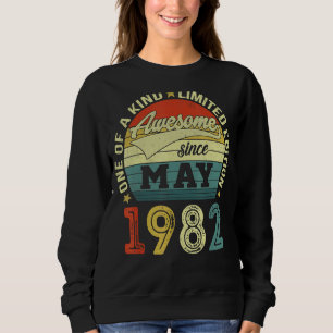 40 Year Old Awesome Since May 1982 40th Birthday Sweatshirt