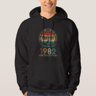 40th Birthday 40 Year Awesome Since March 1982 Hoodie