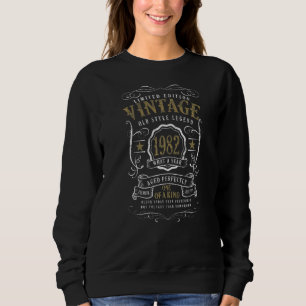40th Birthday Vintage 1982 Old Style Legend 1982 Sweatshirt