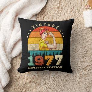 46 Year Old 1977 Vintage Women 46th Birthday Gift Throw Pillow