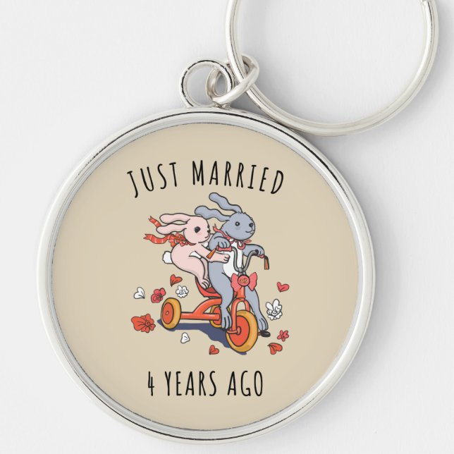 4 Years Just married 4th Year Anniversary Gift Keychain (Front)