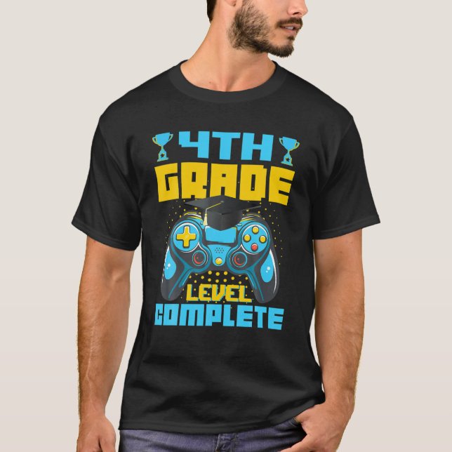 4Th Grade Level Complete Gamer Class Of 2023 Gradu T-Shirt (Front)