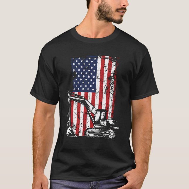 4Th Of July American Flag Construction Backhoe Exc T-Shirt (Front)