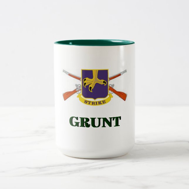 502nd L'infanterie GROGNENT la tasse (Centre)