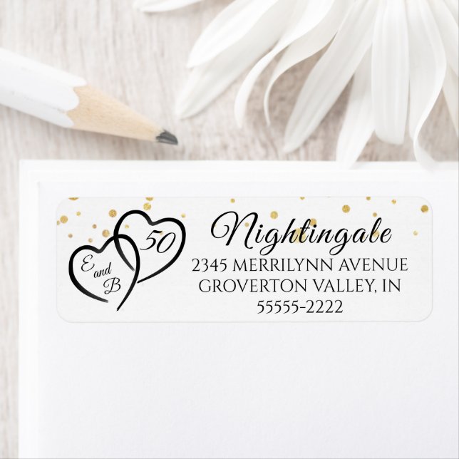 50e anniversaire Script Hearts Monogrammes Initial (En situation)