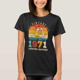 51 Year Old 1971 Vintage 51st Birthday Gifts Women T-Shirt