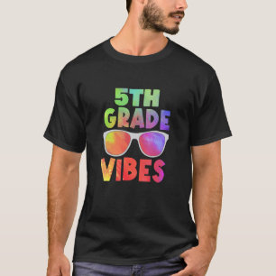 5th Grade Fifth Grader Rocks Back To School Vibes T-Shirt
