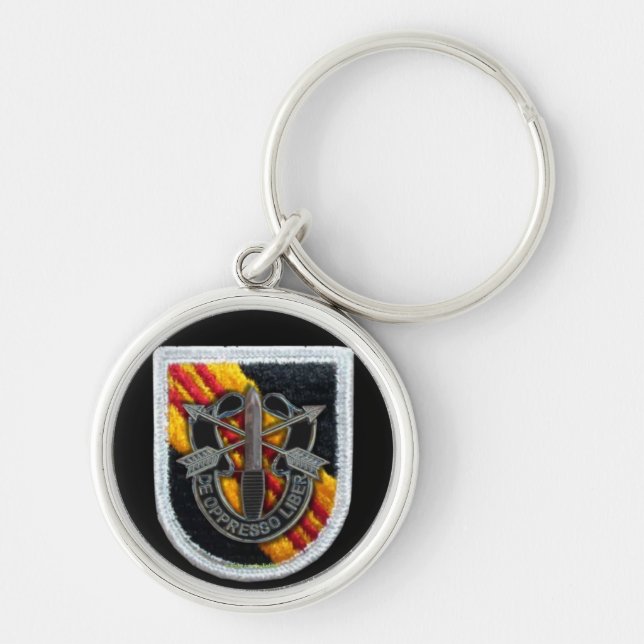 5th special forces green berets sf sof vietnam war keychain (Front)
