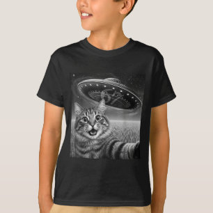 67 Cat Selfie With Alien Ufos Funny Cat Six Seven  T-Shirt