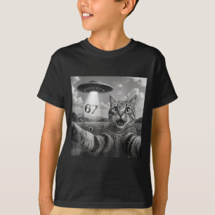 67 Cat Selfie With Alien Ufos Funny Cat Six Seven T-Shirt